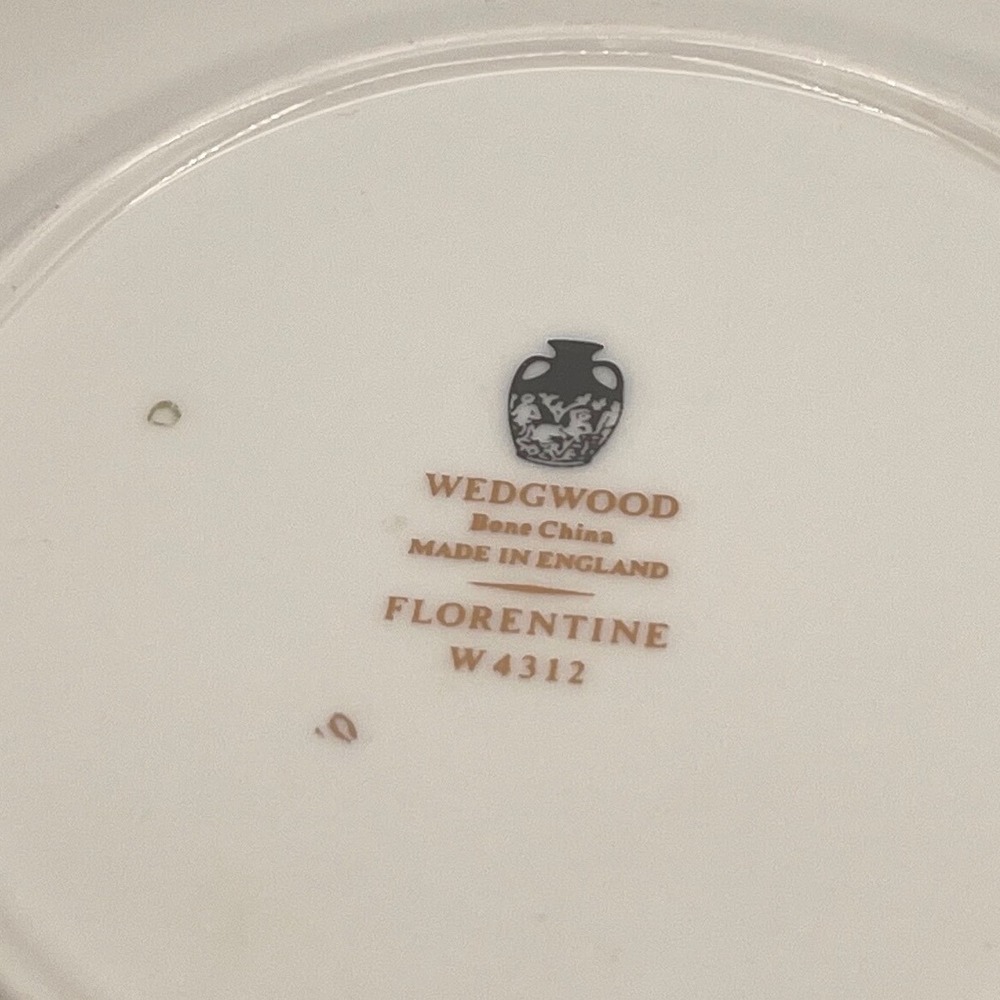 FLORENTINE BLACK by Wedgwood Leigh Tea Cup & Saucer England Black Dragons‎ - Picture 6 of 8